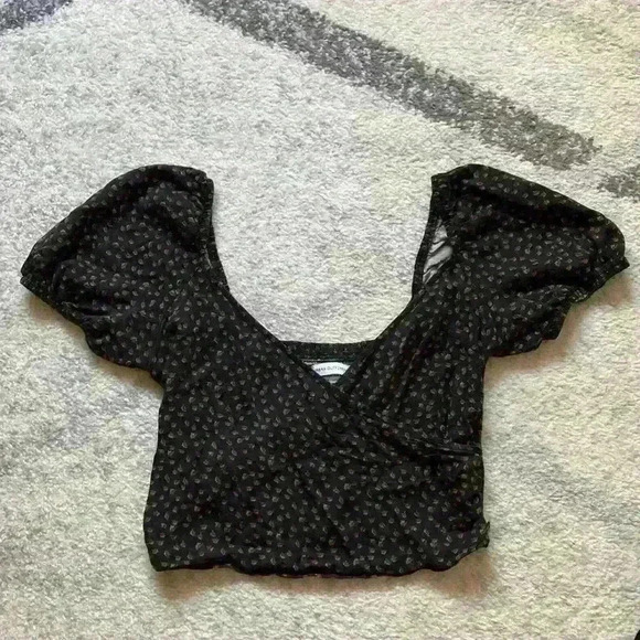 Urban Outfitter Floral Ruched Wrap Top - Picture 2 of 8